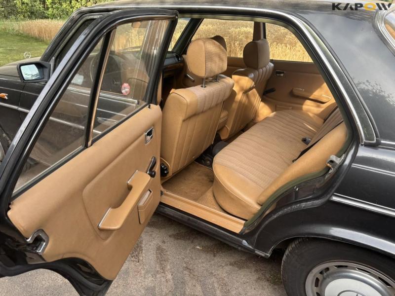 Mercedes-Benz 240D W123 68
