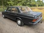Mercedes-Benz 240D W123 7