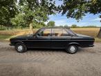 Mercedes-Benz 240D W123 8