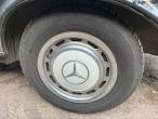 Mercedes-Benz 240D W123 38