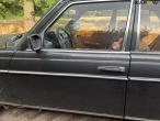 Mercedes-Benz 240D W123 42