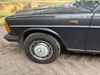 Mercedes-Benz 240D W123 48