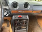 Mercedes-Benz 240D W123 64