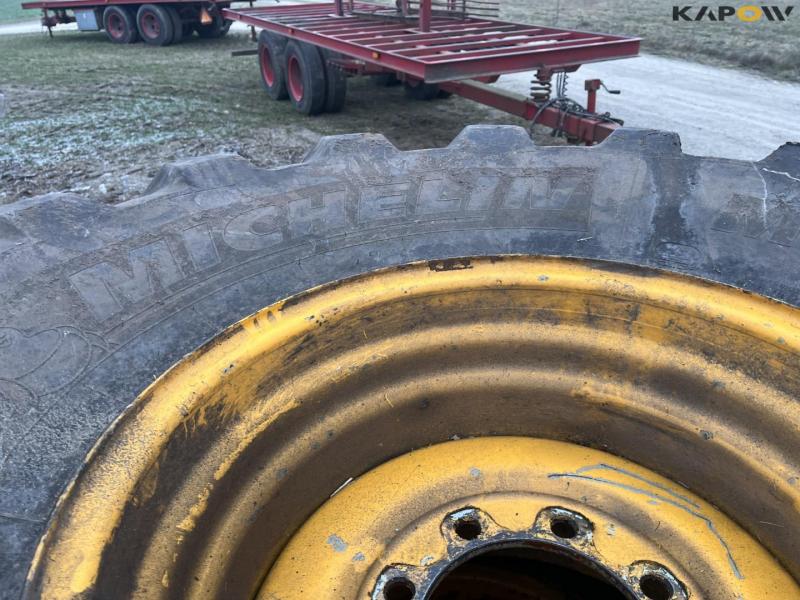 Michelin 750/65-R26 komplette hjul 10