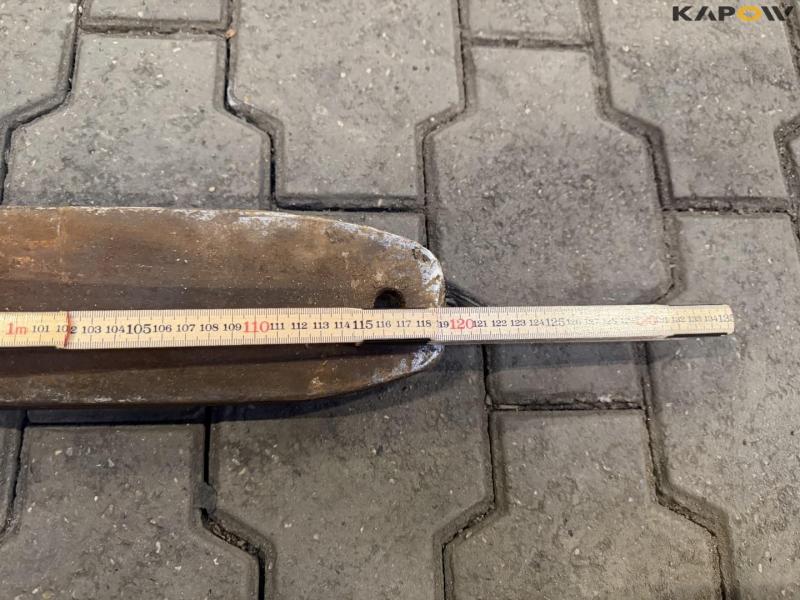 Mitsubishi FD 25 truck 13