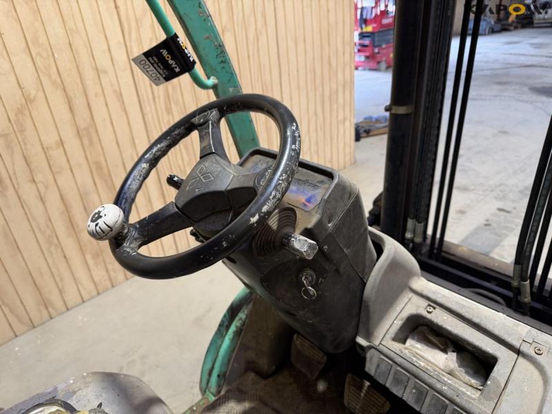 Mitsubishi FD35N truck 15