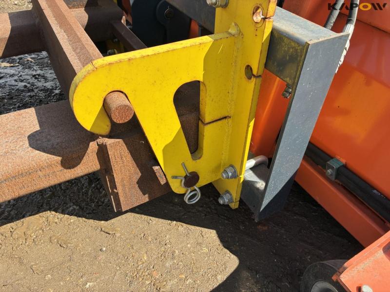 ModernTech ZMC 240 hydraulisk kost 17