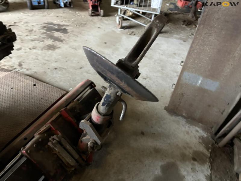 Mondolf Ferro TBE 156 dækmaskine + skab 6