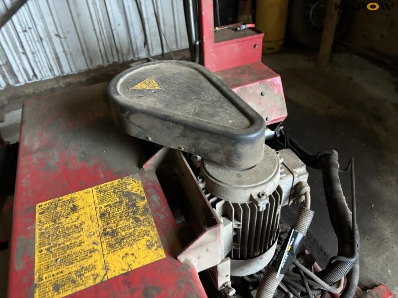 Mondolf Ferro TBE 156 dækmaskine + skab 15