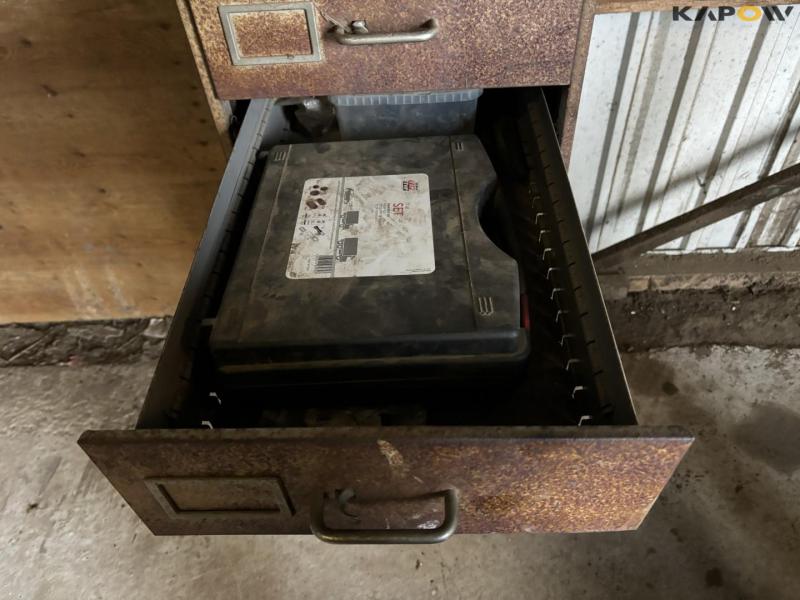 Mondolf Ferro TBE 156 dækmaskine + skab 26