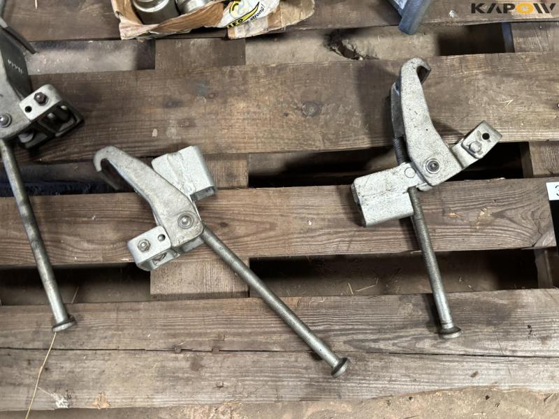 Monteringsbeslag til tvillingehjul 4