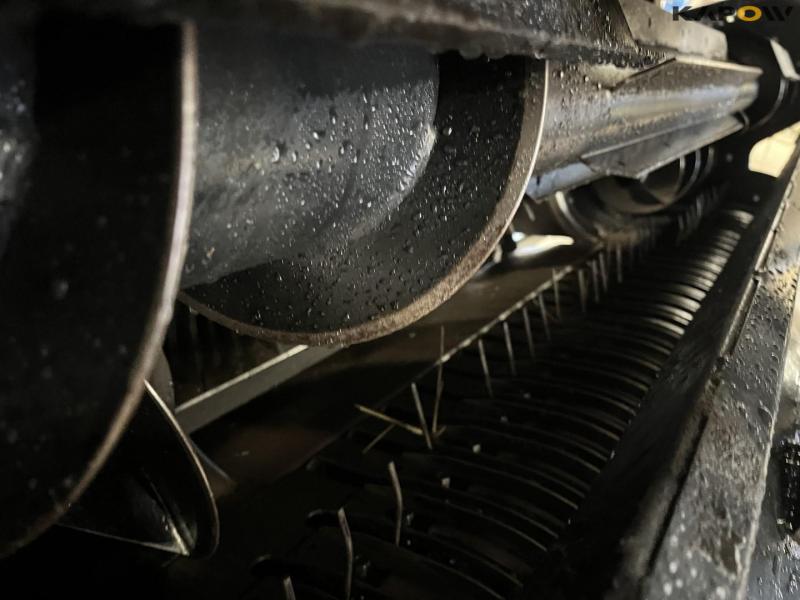 New Holland 1290 plus bigballepresser 17