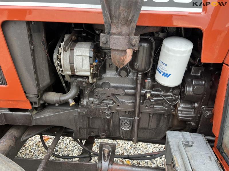 New Holland 45-66S kompakttraktor med fejekost og saltspreder 10
