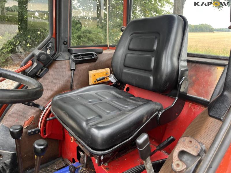 New Holland 45-66S kompakttraktor med fejekost og saltspreder 29
