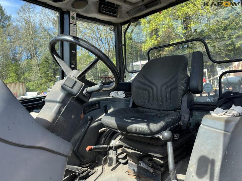 New Holland 4635 traktor med fejekost og emulsionssprøjten 35
