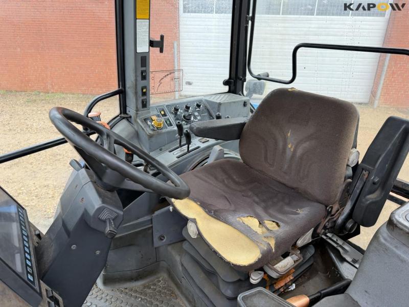New Holland 7840 traktor 37