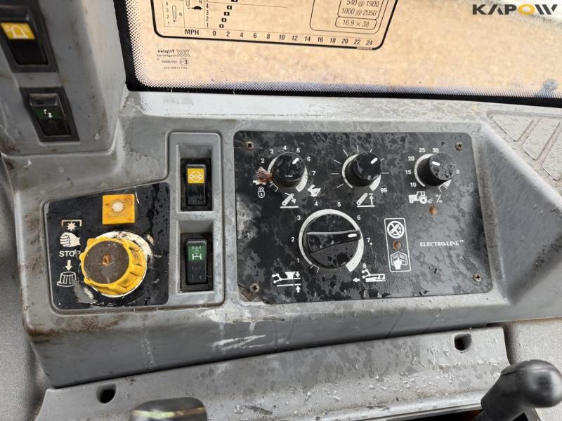 New Holland 7840 traktor 45