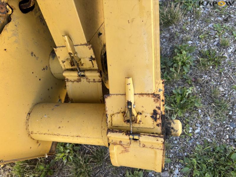 New Holland 8030 mejetærsker med snitter 26