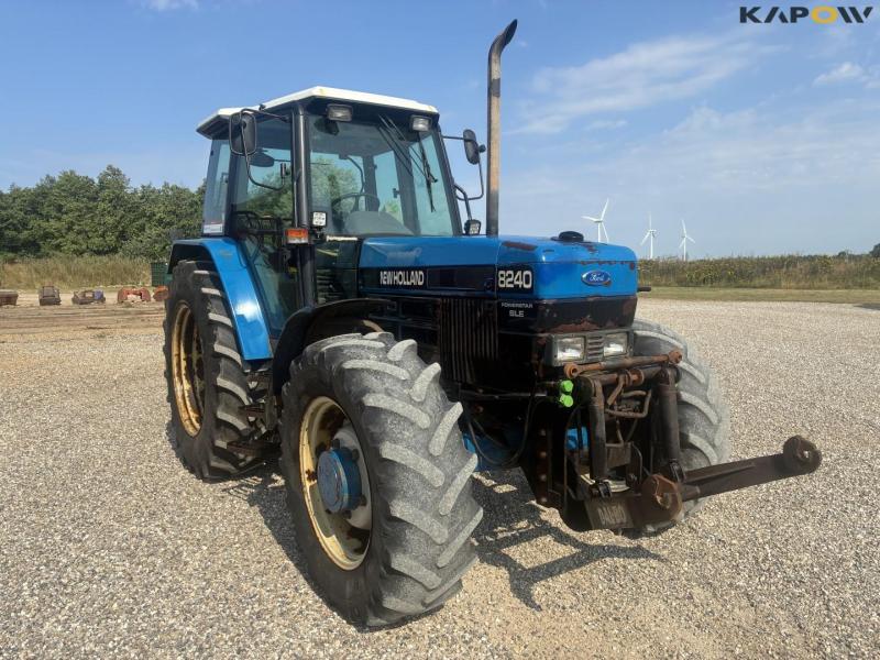 New Holland 8240 traktor 3