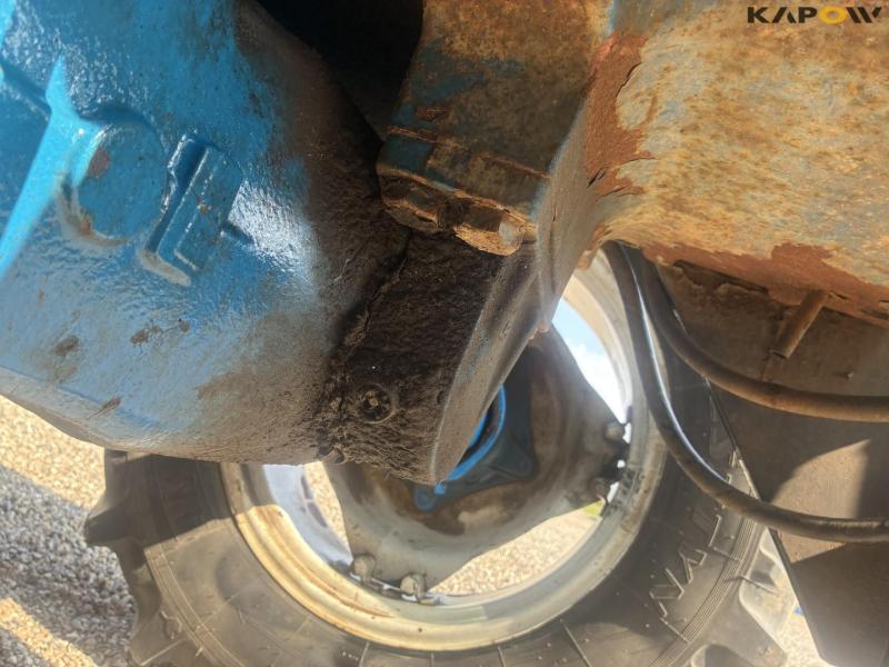 New Holland 8240 traktor 22