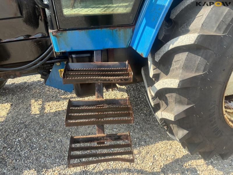New Holland 8240 traktor 48