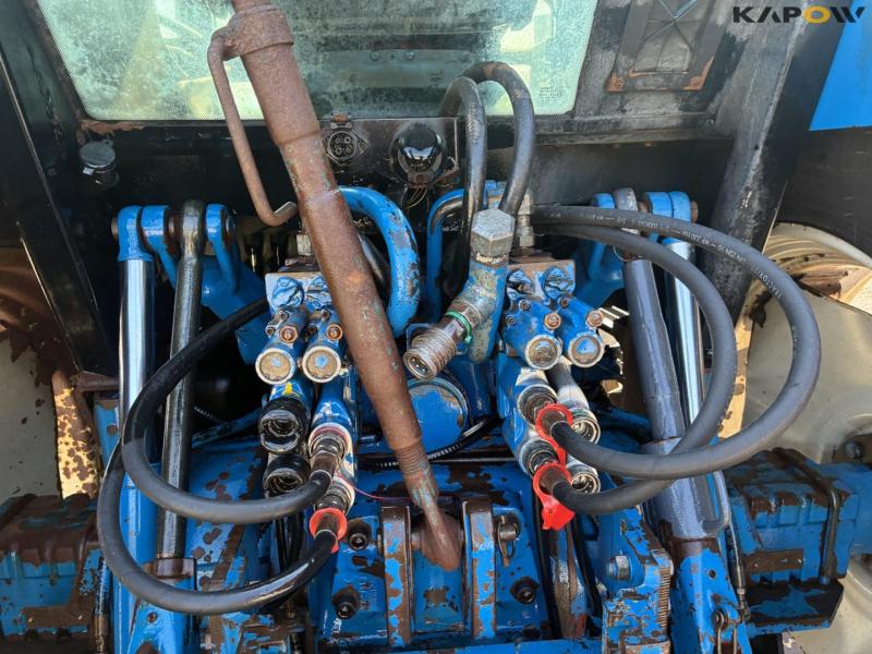 New Holland 8240 traktor 59