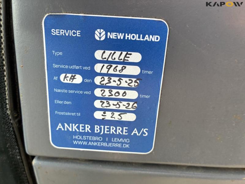 New Holland 8240 traktor 64