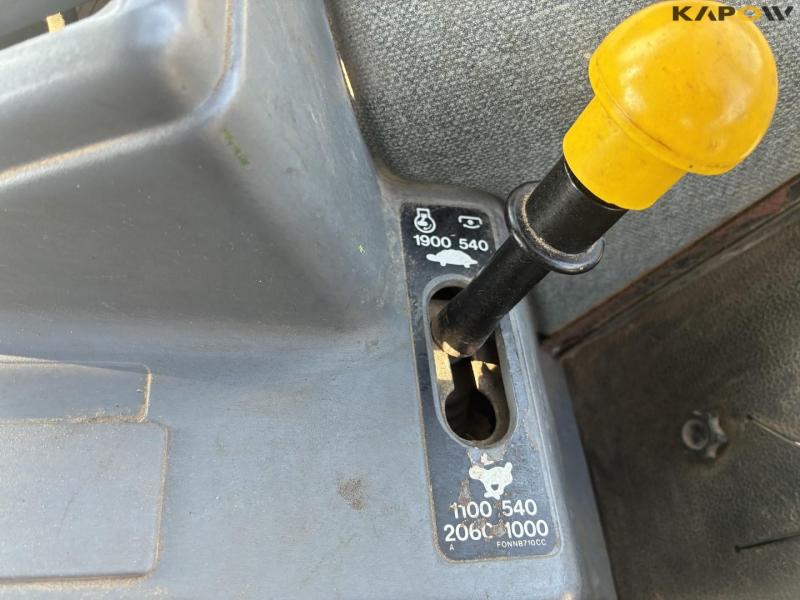 New Holland 8240 traktor 76