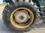 New Holland 8240 traktor 29