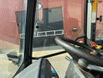 New Holland 8240 traktor 63