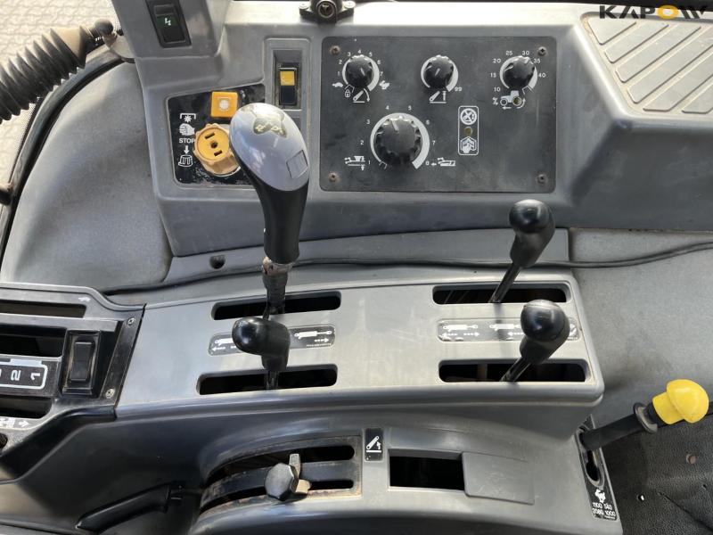 New Holland 8340 traktor 34