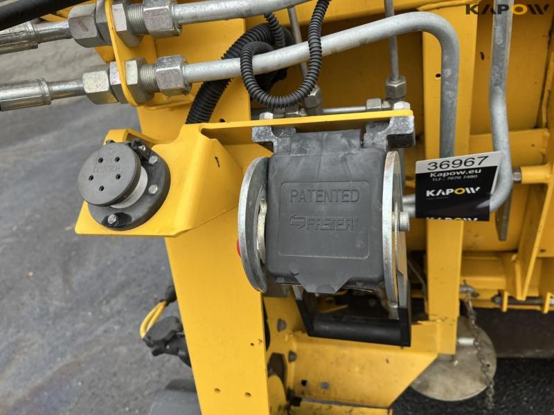 New Holland 846 8 række plukkebord 22