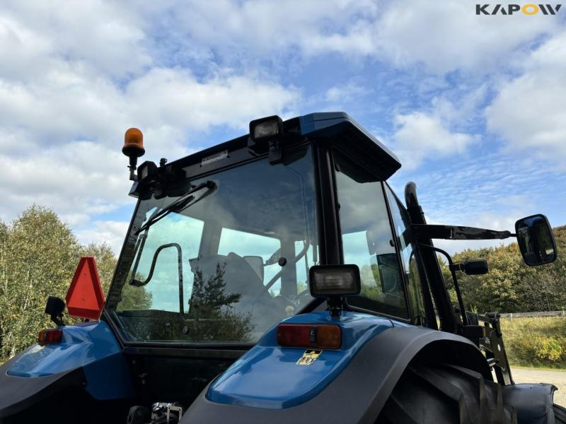New Holland 8560 traktor med Hauer P-O-M S150 frontlæsser 25