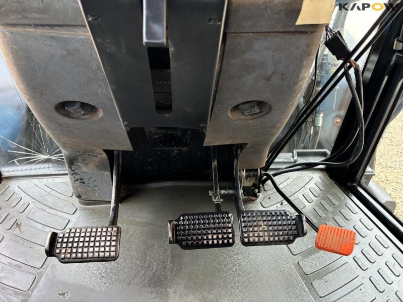 New Holland 8560 traktor med Hauer P-O-M S150 frontlæsser 51