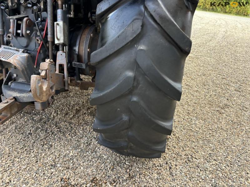 New Holland 8560 traktor med Hauer P-O-M S150 frontlæsser 86