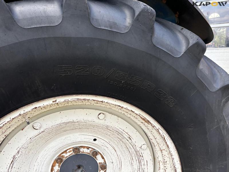 New Holland 8560 traktor med Hauer P-O-M S150 frontlæsser 89