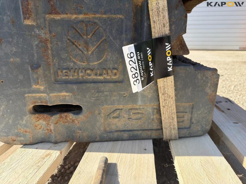 New Holland 900kg frontvægt 11