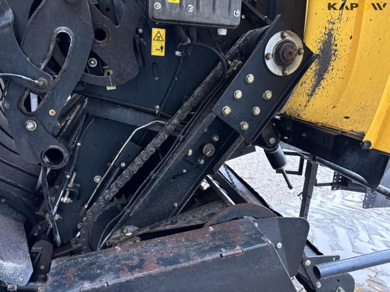 New Holland BB9080 presser 22