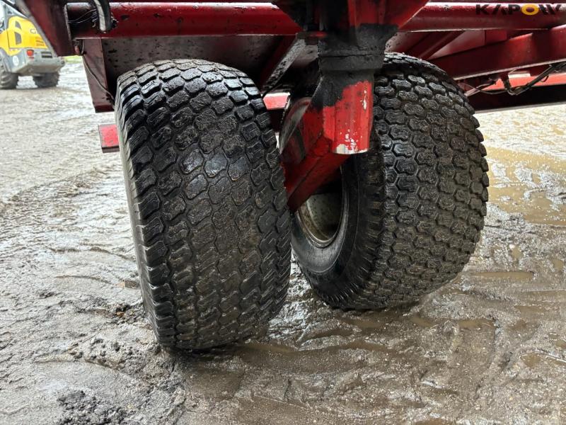 New Holland BB9080 presser 71