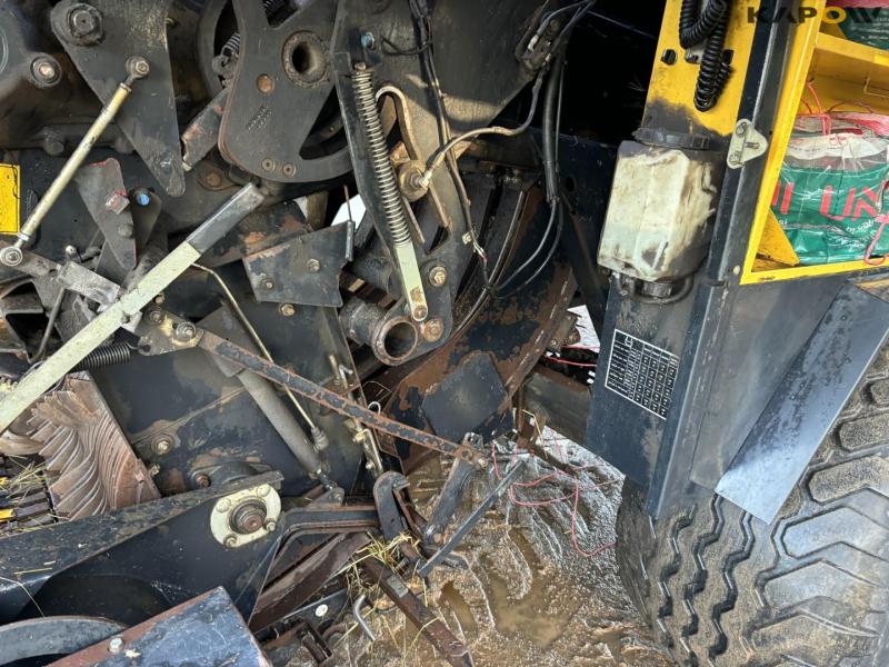 New Holland BB940R minibig presser 54