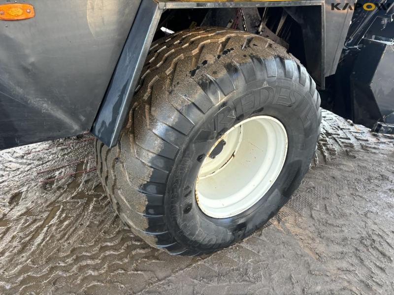 New Holland BB940R minibig presser 64