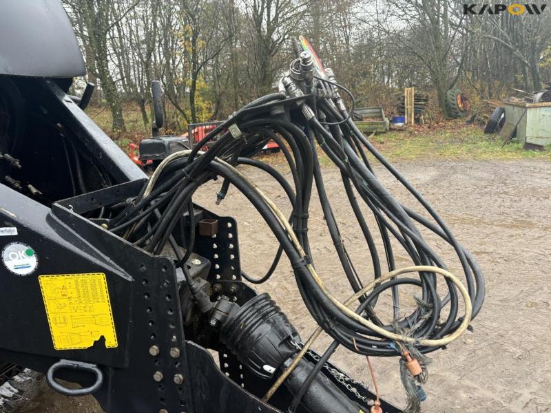 New Holland Bigbaler 890 med ballevogn 11