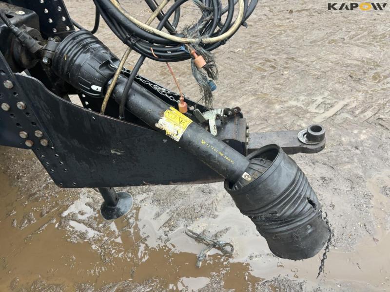 New Holland Bigbaler 890 med ballevogn 17