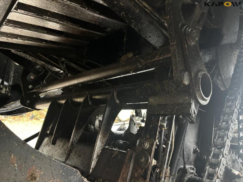 New Holland Bigbaler 890 med ballevogn 32