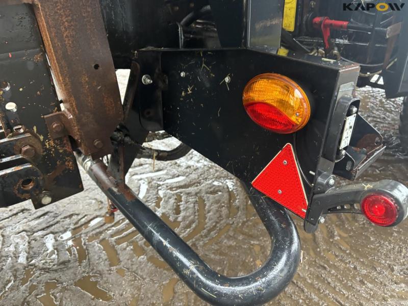 New Holland Bigbaler 890 med ballevogn 56