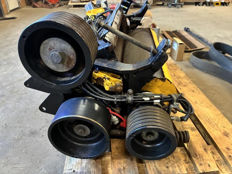 New Holland corncracker 6