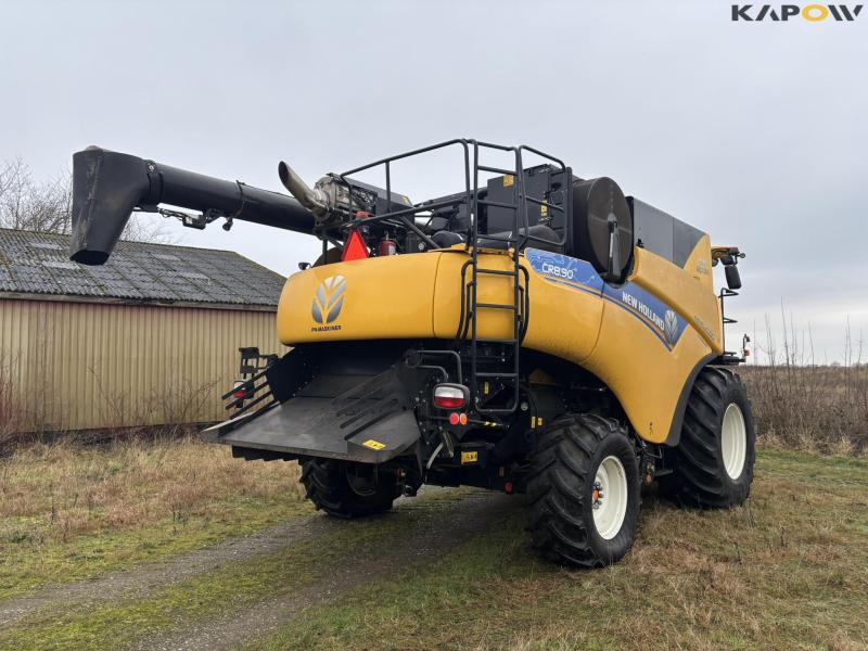 New Holland CR 8.90 Relevation 4 WD 30 fod 5