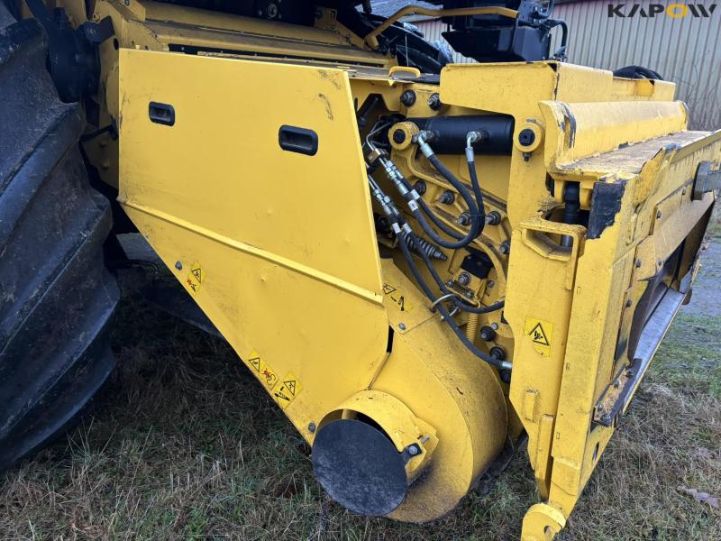 New Holland CR 8.90 Relevation 4 WD 30 fod 15