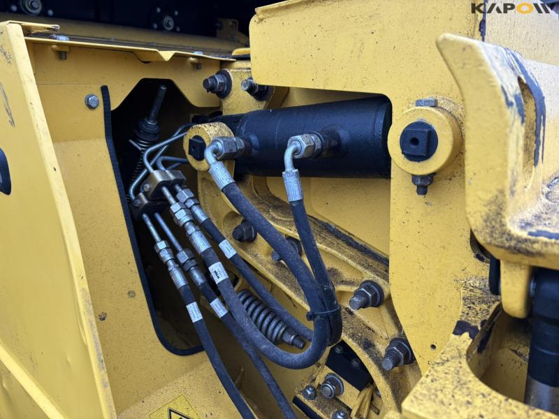 New Holland CR 8.90 Relevation 4 WD 30 fod 16