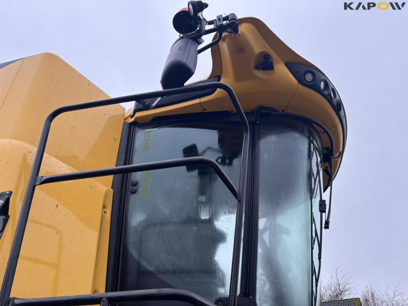 New Holland CR 8.90 Relevation 4 WD 30 fod 18